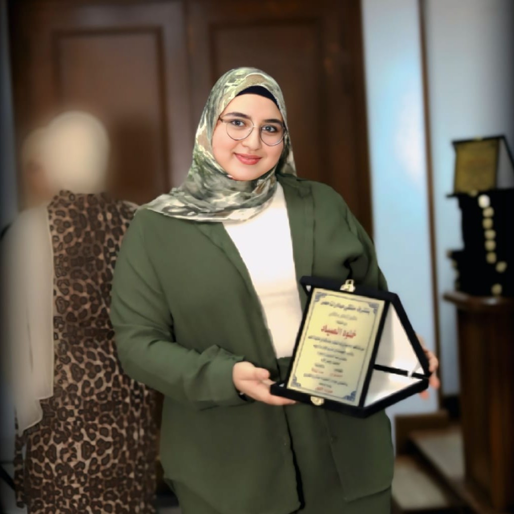 خلود الصياد - روائية وكاتبة مصرية شابة