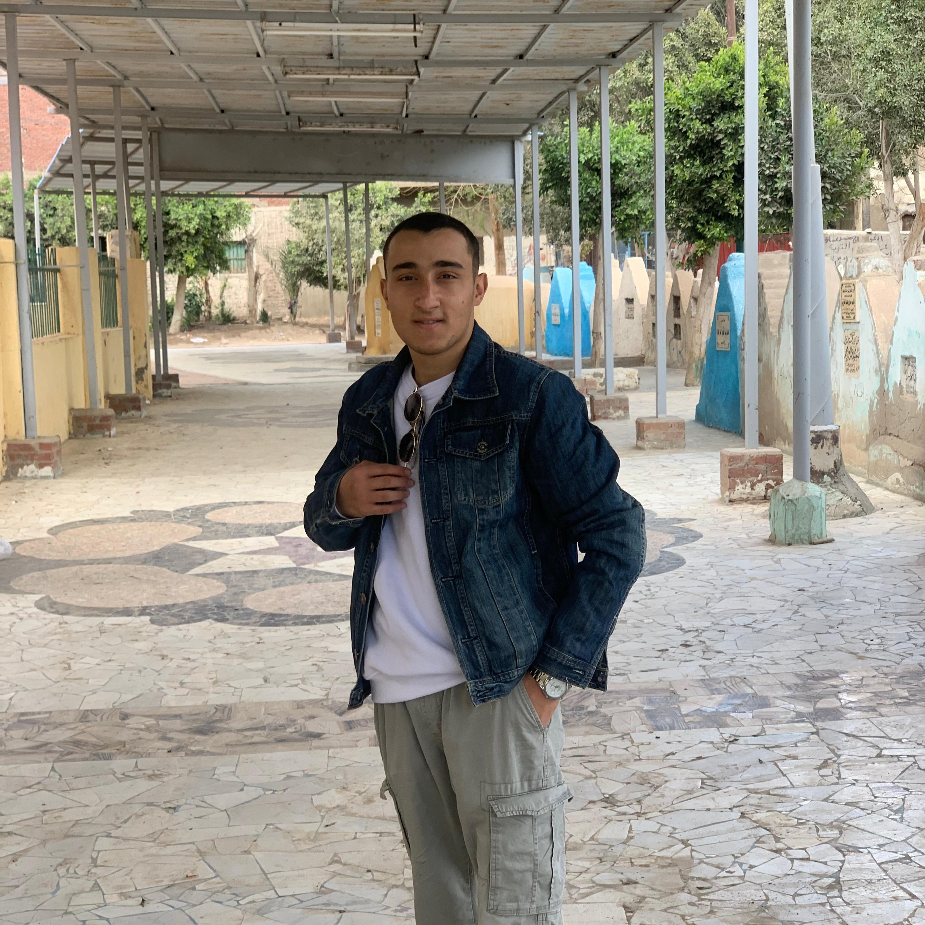 سيف مرواد - كاتب وناقد أدبي وصائد الحكايات